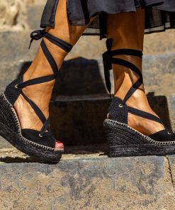 Alpargata con cuña Dolores Negro.