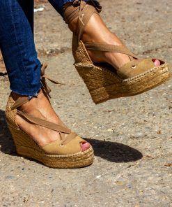 Alternative view of Alpargata con cuña Dolores Mushroom.