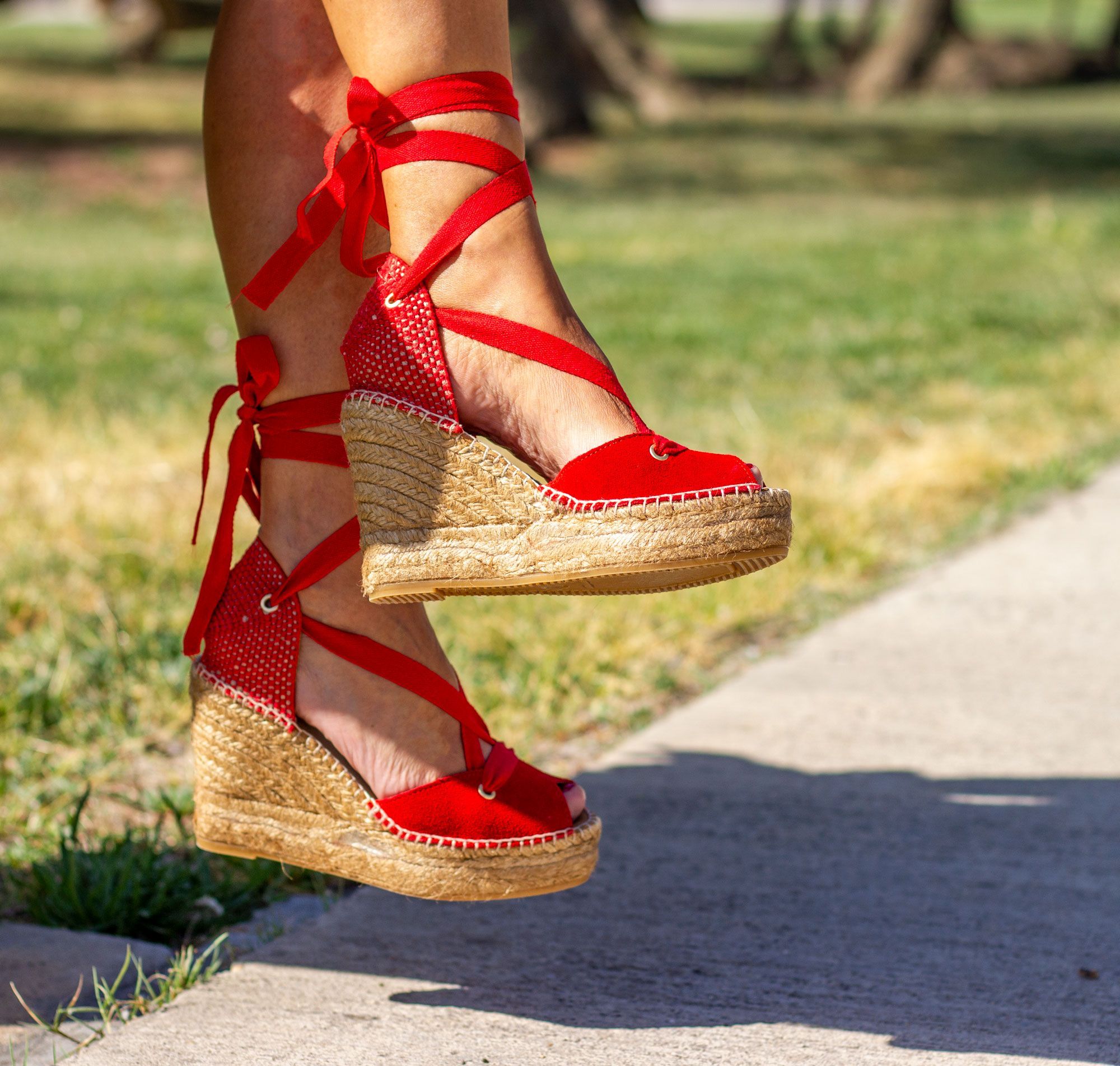 Alpargata con cuña Dolores Rojo.