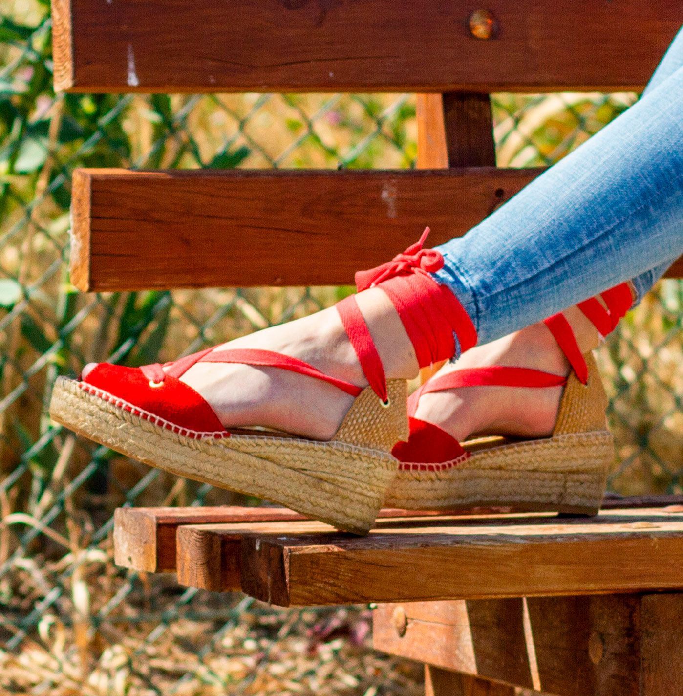 Alpargata con cuña Sofía Fuego.