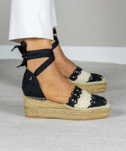 Alternative view of Alpargata con cuña Mariela Negro.